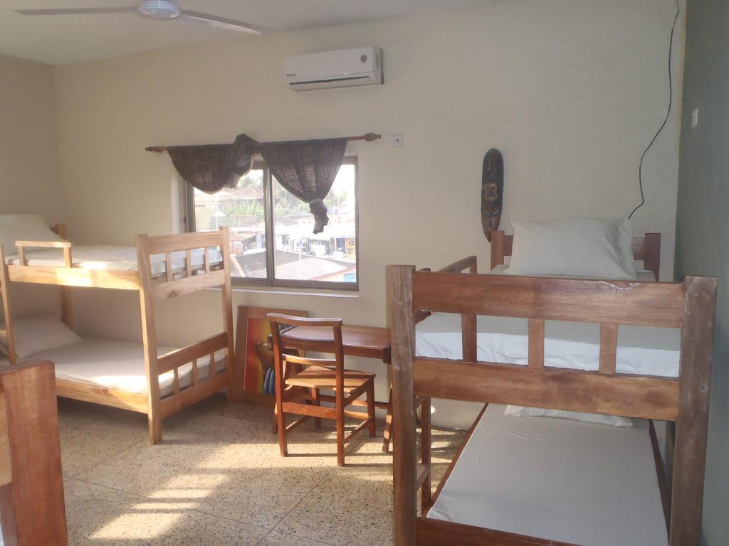 The Sleepy Hippo Hotel Accra Szoba fotó