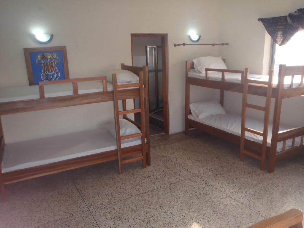The Sleepy Hippo Hotel Accra Kültér fotó